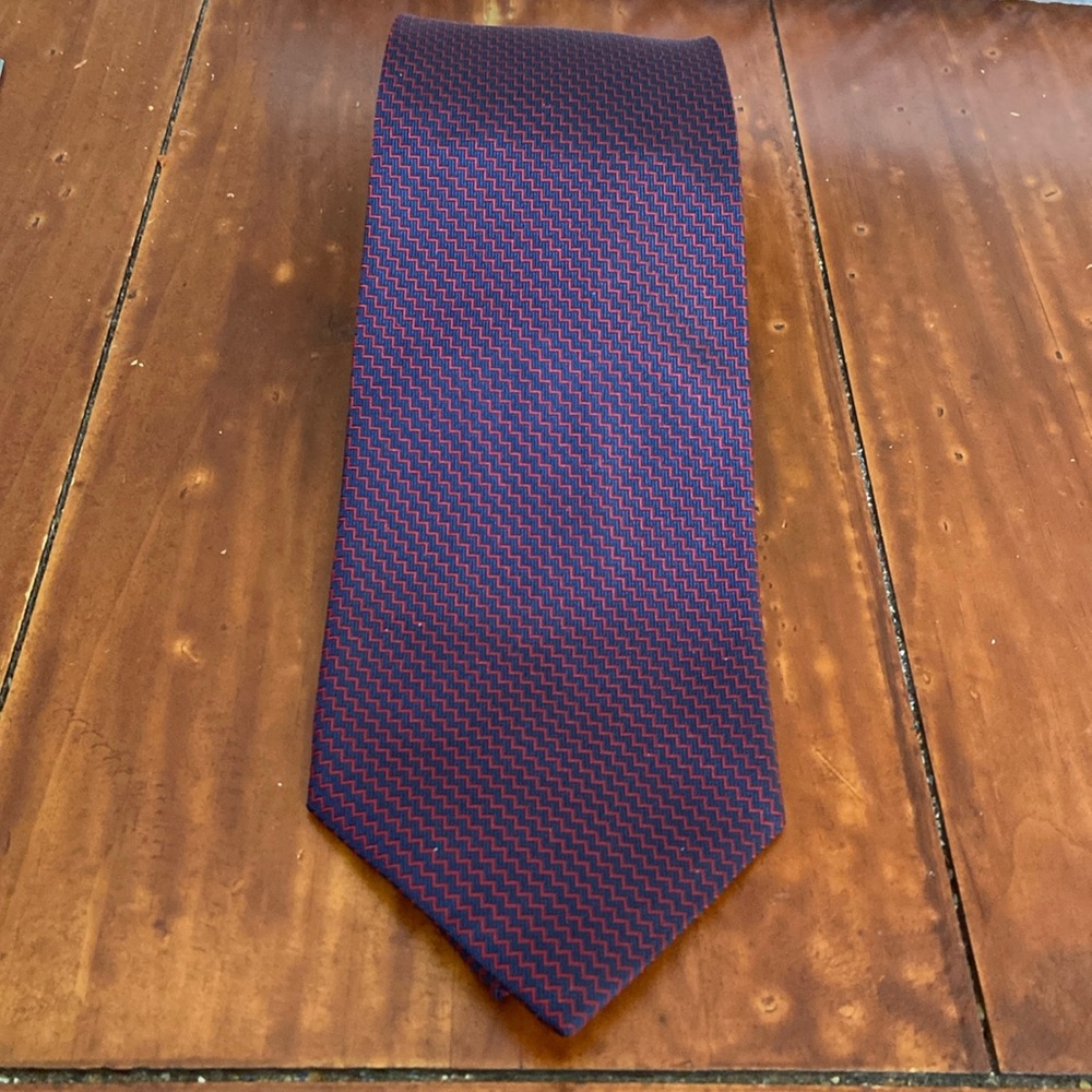 Lauren Ralph Lauren Navy with Red Zig Zag Silk Tie